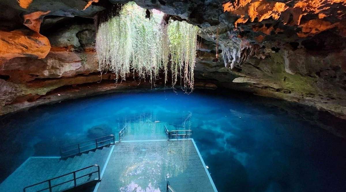 Devil's Den Prehistoric Spring
