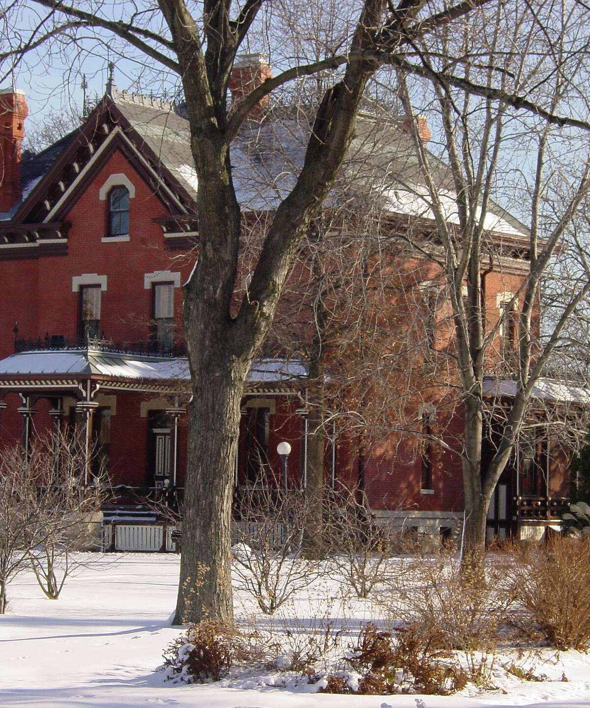 Naper Settlement